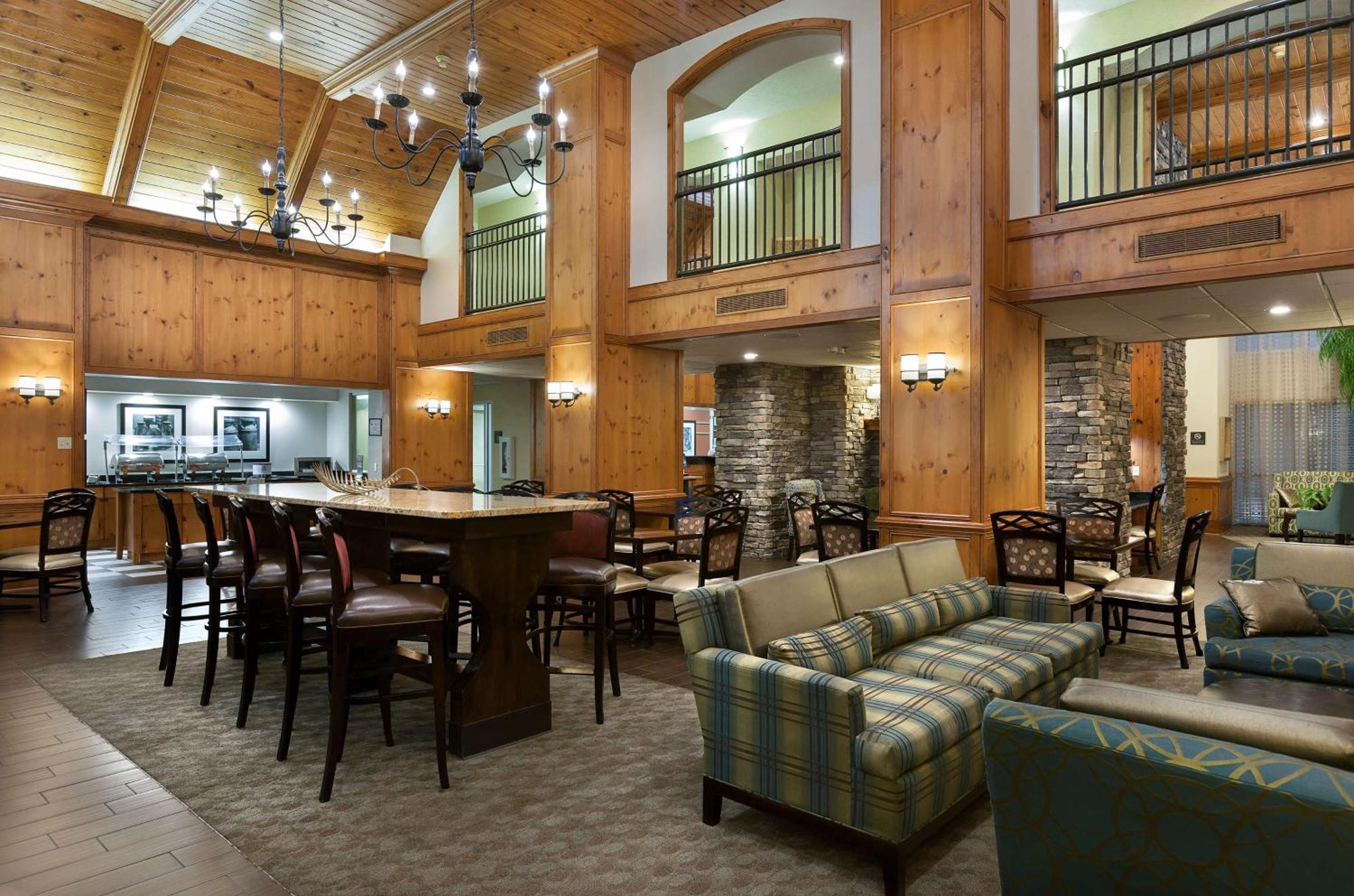 Hampton Inn & Suites Charlotte/Пайнвилл Экстерьер фото